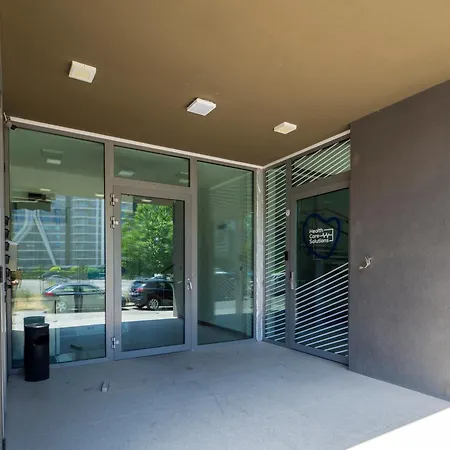 Modern 2 With Parking Next To Bulgaria Mall