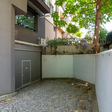 Modern 2 With Parking Next To Bulgaria Mall *